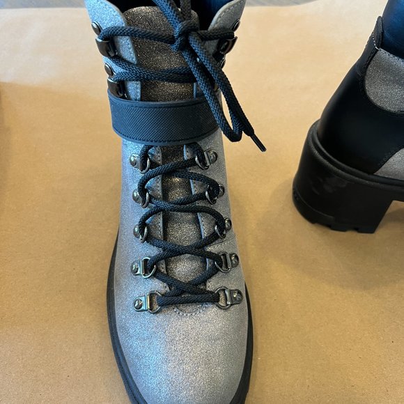 MONCLER Carol Leather Ankle Boots Size 40 - Picture 2 of 16